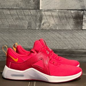 Woman’s Nike Sneakers ~Size 6